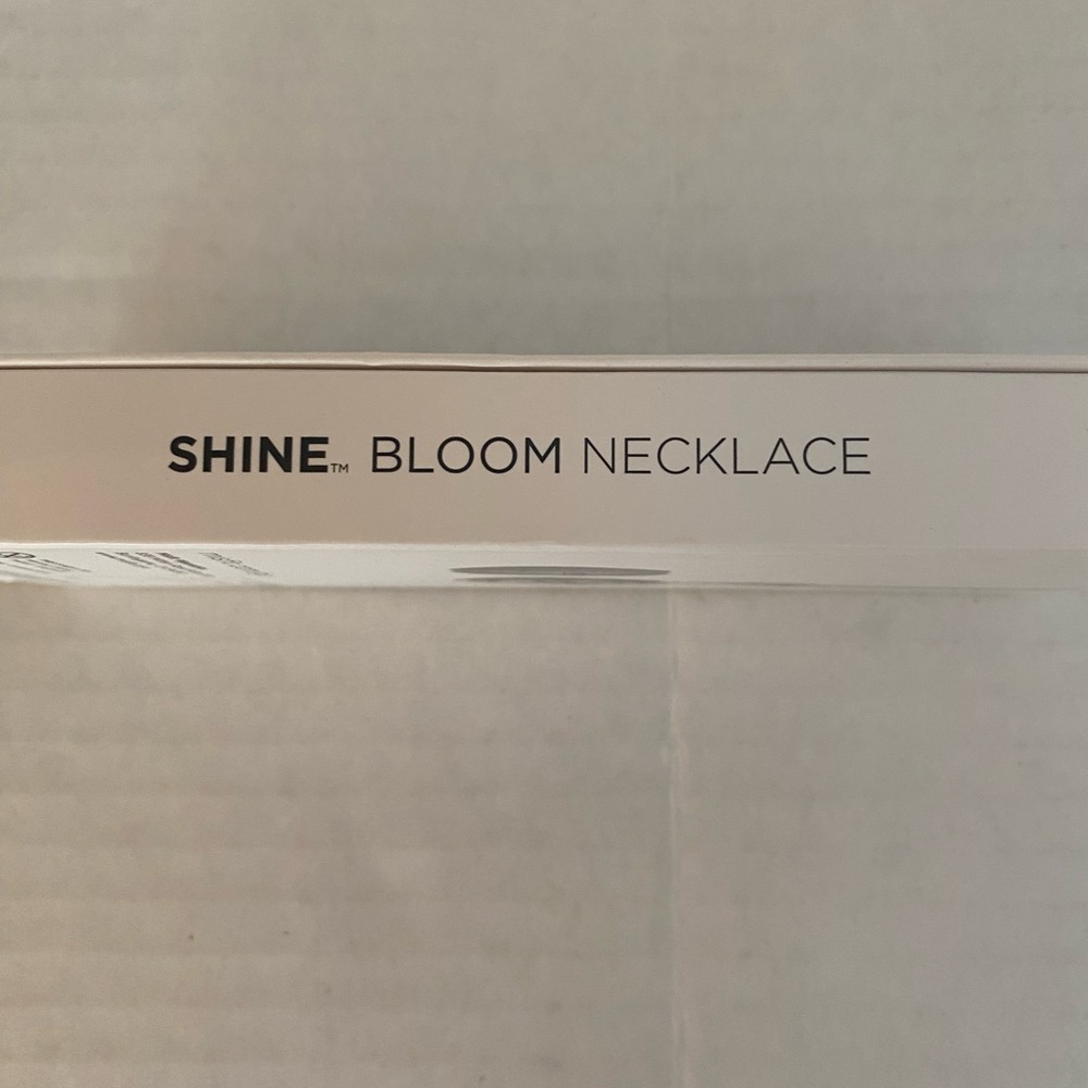 Misfit Wearables Shine Bloom Necklace - Picture 7 of 9